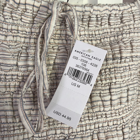 American Eagle off shoulder gather tap - Picture 3 of 4